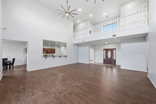 1205 Avenue B, Lacy Lakeview, TX 76705