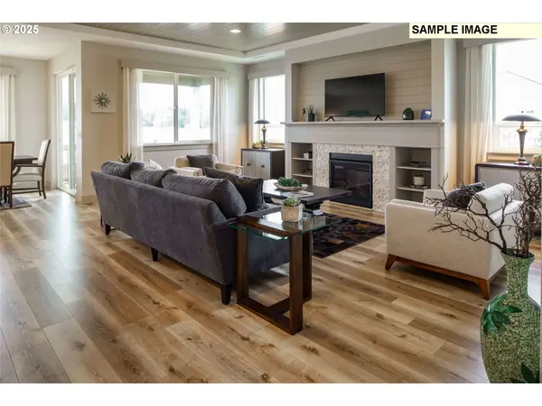 2064 S RIVER RD, Kelso, WA 98626