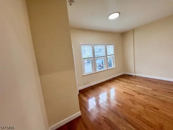 58 S 21St St, Kenilworth Boro, NJ 07033