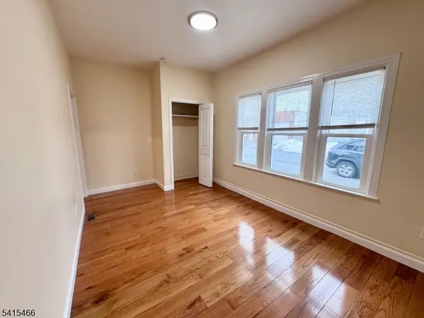 58 S 21St St, Kenilworth Boro, NJ 07033