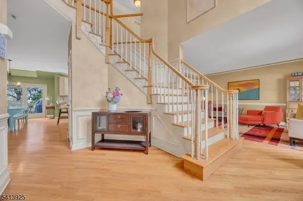 12 Sentinel Dr, Bernards Twp., NJ 07920