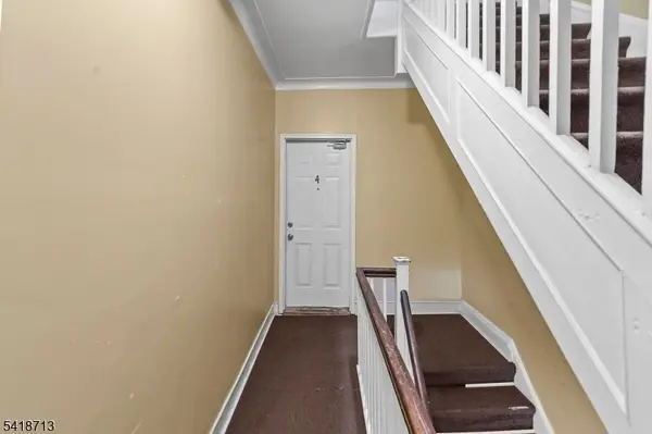 250 Clendenny Ave #4, Jersey City, NJ 07304