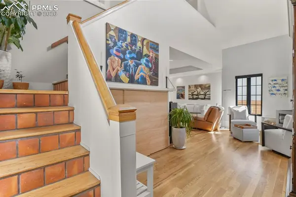 805 N Corona ST, Colorado Springs, CO 80903