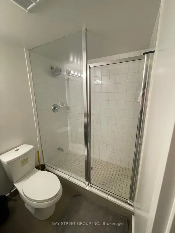 11 St Joseph ST, Toronto C01, ON M4Y 3G4