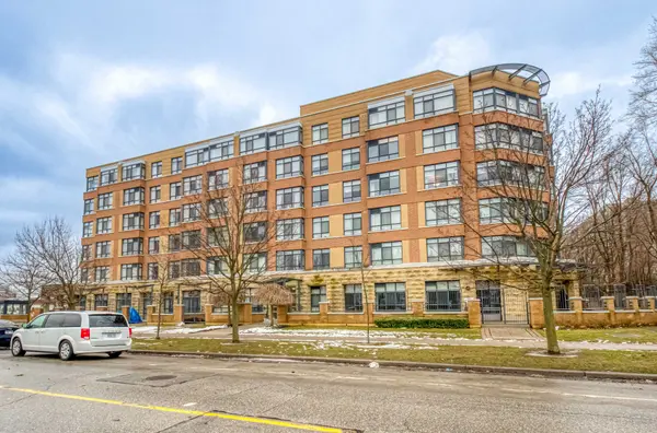 115 Bonis AVE #208, Toronto E05, ON M1T 3S4