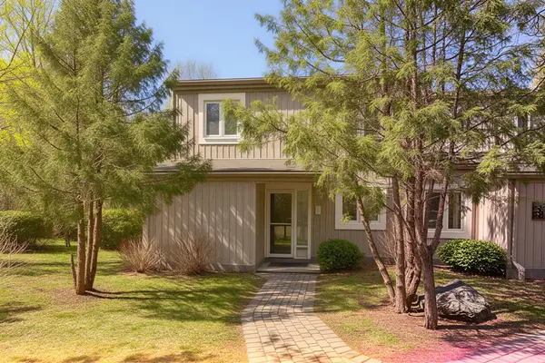 576 Oxbow CRES #16, Collingwood, ON L9Y 5B4