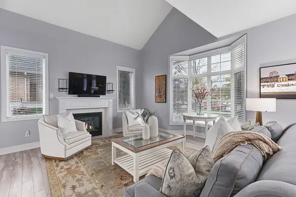 2 Callary CRES, Collingwood, ON L9Y 4Y1