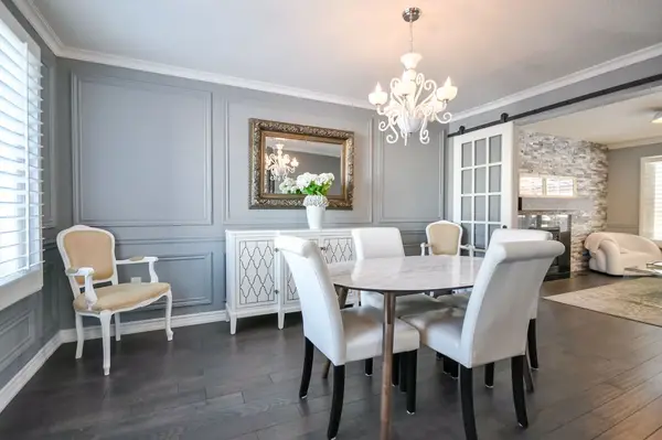 5 Claire DR, Barrie, ON L4N 5X9