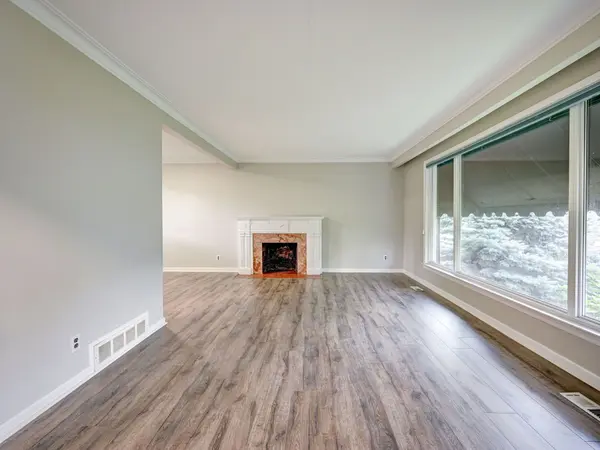 251 Third Line, Oakville, ON L6L 4A2