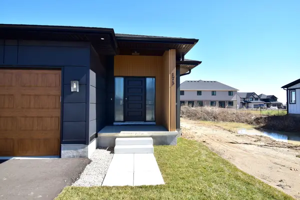 173 Renaissance DR, St. Thomas, ON N5R 0P1