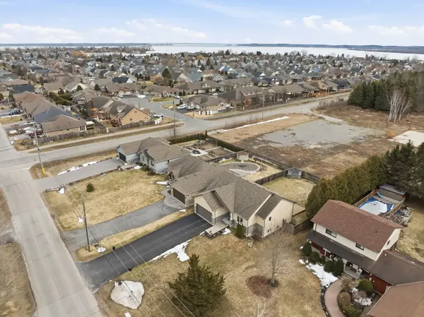 305 Raglan ST, Brighton, ON K0K 1H0