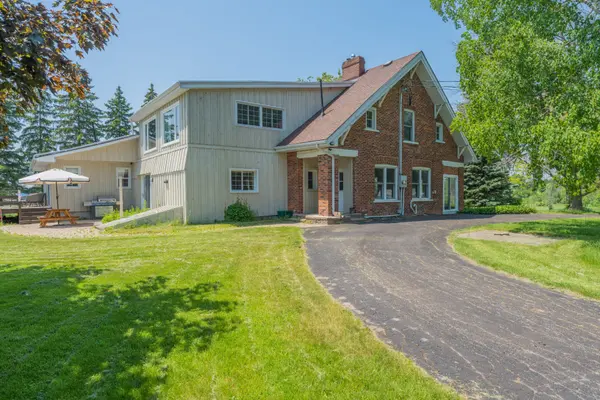 4184 Old Hwy 2 HWY E, Belleville, ON K8N 4Z4