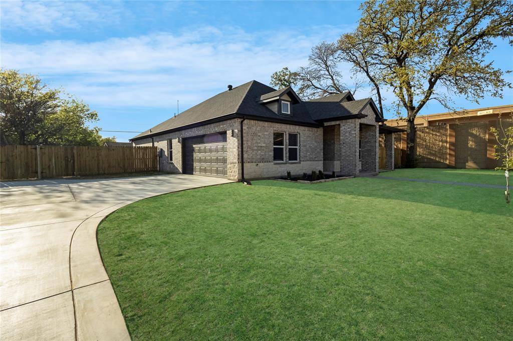 1437 Norwood Drive, Hurst, TX 76053