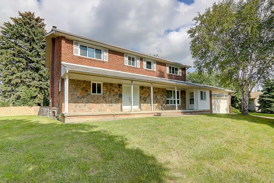 57 Laureleaf RD, Markham, ON L3T 2X9