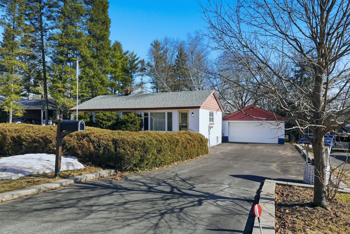 143 Confederation ST, Halton Hills, ON L7G 3S3