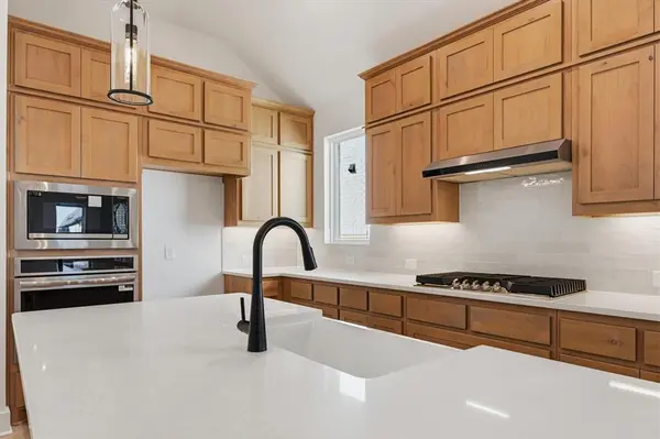 2068 Cuellar Way, Van Alstyne, TX 75495