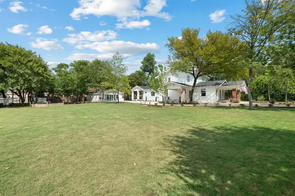 307 Huffhines Street, Richardson, TX 75081