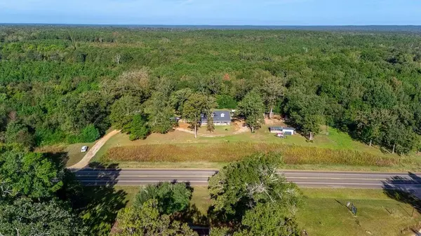 5215 State HWY 7 E, Center, TX 75935