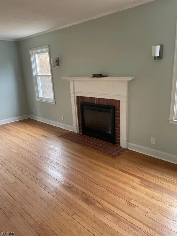 9 Pierson St, Bloomfield Twp., NJ 07003