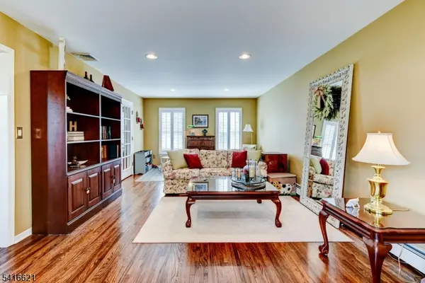 149 Flocktown Rd, Washington Twp., NJ 07853