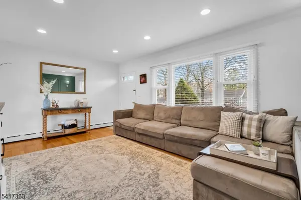 14 Edgewood Ter, Bridgewater Twp., NJ 08807