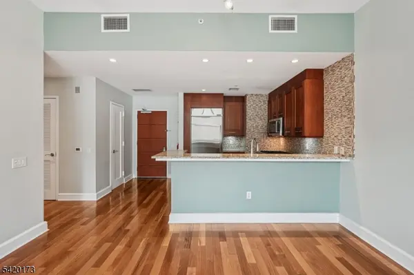 8100 River Rd #210, North Bergen Twp., NJ 07047