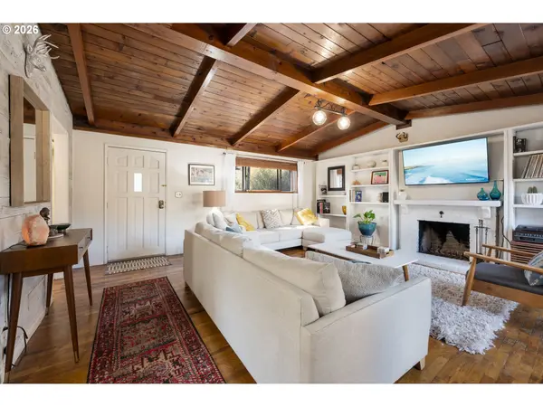 9319 NE BROADWAY, Portland, OR 97220