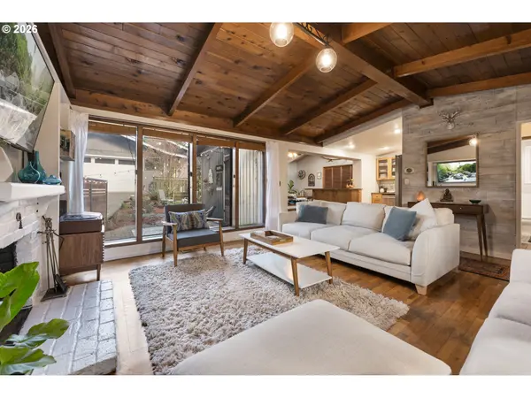 9319 NE BROADWAY, Portland, OR 97220