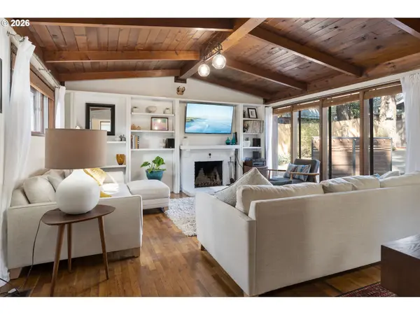 9319 NE BROADWAY, Portland, OR 97220