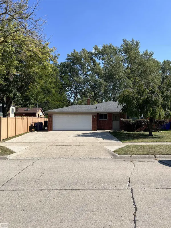 29366 Wagner DR, Warren, MI 48093