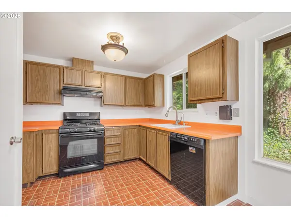 6701 SE 122ND AVE, Portland, OR 97236