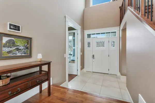 42 Grove Close, Red Deer, AB T4P 0P4