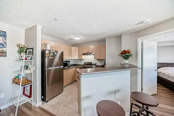 304 Mackenzie WAY SW #6310, Airdrie, AB T4B 3H6