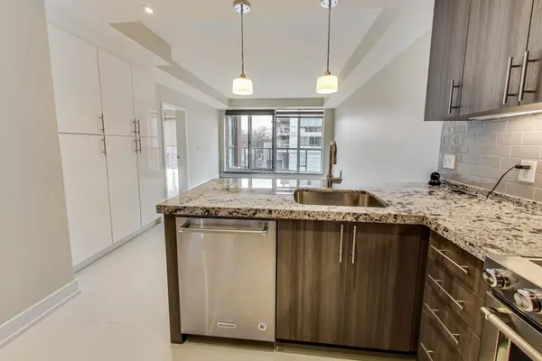 2A Queensbury AVE #304, Toronto E06, ON M1N 2X7