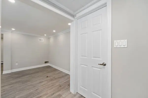 41 Shirlea BLVD, Georgina, ON L4P 1L1