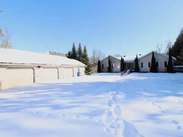 7709 Smith BLVD, Georgina, ON L0E 1N0