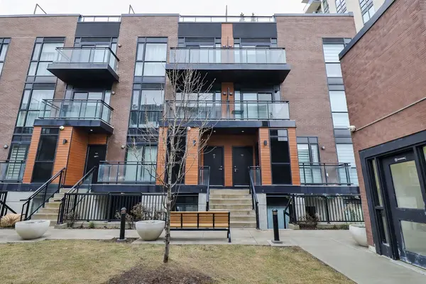 5279 Highway 7 RD #803, Vaughan, ON L4L 0J1