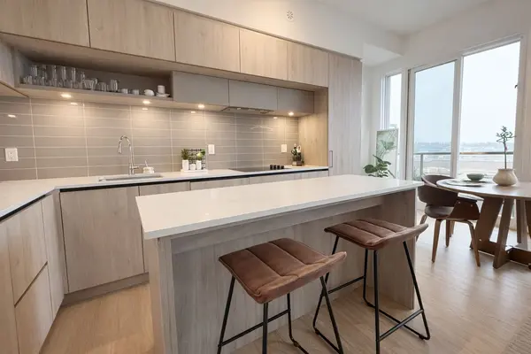 5 Steckley House LN #714, Richmond Hill, ON L4S 1M4