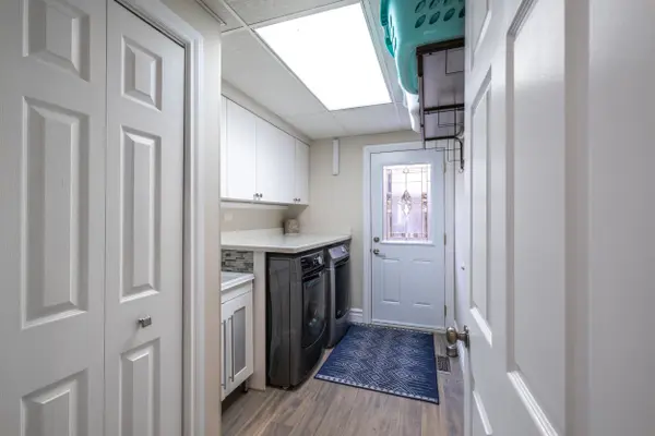 4 Marchmount CRES, Brampton, ON L6S 2S9