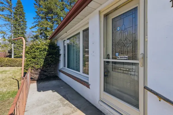 143 Confederation ST, Halton Hills, ON L7G 3S3