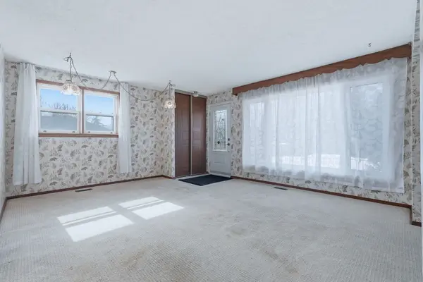 143 Confederation ST, Halton Hills, ON L7G 3S3