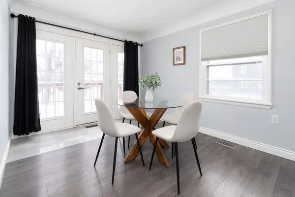 2448 Wilson ST W, Hamilton, ON L0R 1R0