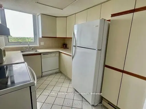 80 Sandcastle DR #1215, South Of Baseline To Knoxdale, ON K2H 9E7