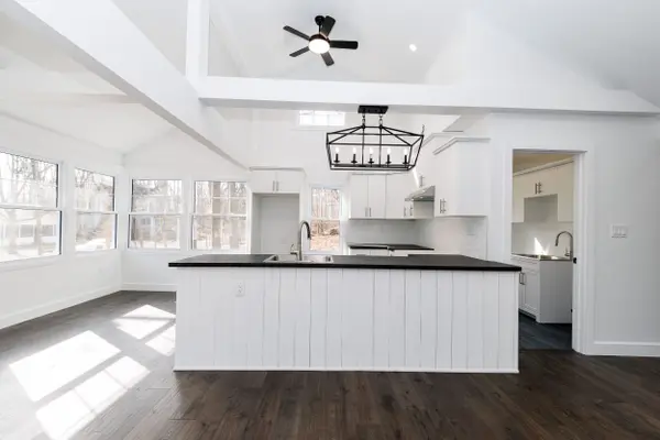 212 Holloway Bay RD, Port Colborne, ON L0S 1R0