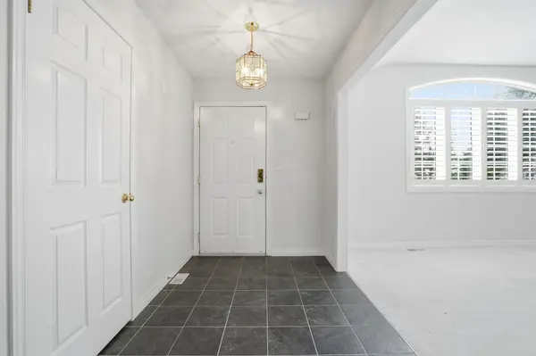 65 Jerseyville RD E, Hamilton, ON L9G 1K2