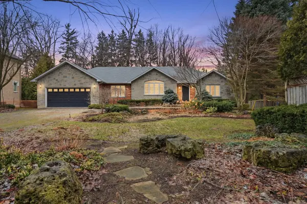 65 Jerseyville RD E, Hamilton, ON L9G 1K2