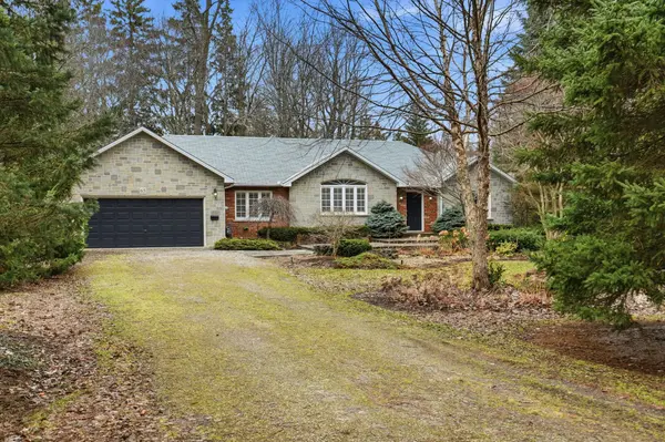 65 Jerseyville RD E, Hamilton, ON L9G 1K2