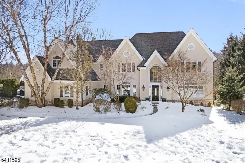 6 Stonehedge Ct, Warren Twp., NJ 07059