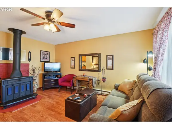 9934 N CENTRAL ST, Portland, OR 97203