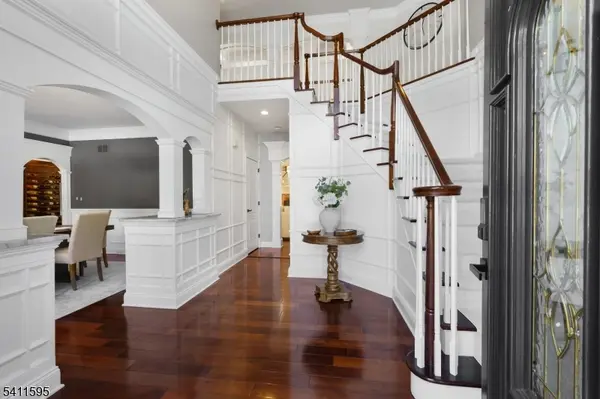 6 Stonehedge Ct, Warren Twp., NJ 07059